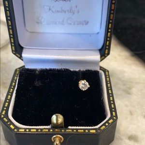 Single 1/4 Ct Diamond Stud Post Earrings Great Clarity.